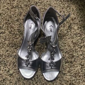 NWT Silver Women's Sandals